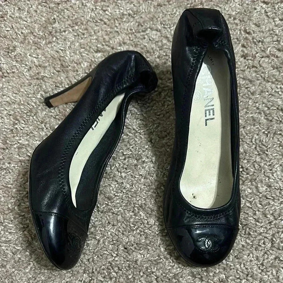 Chanel - Picture 1 of 8